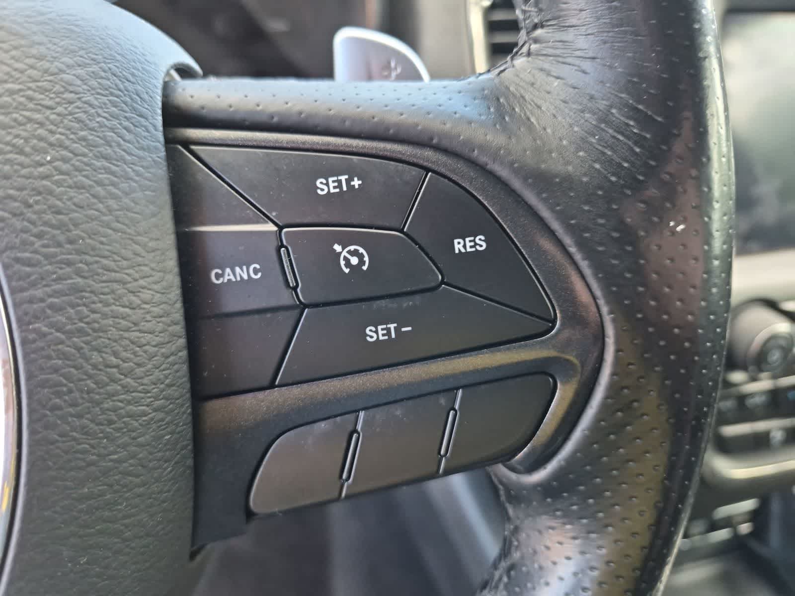 Thumbnail: 2019 Dodge Durango - 24