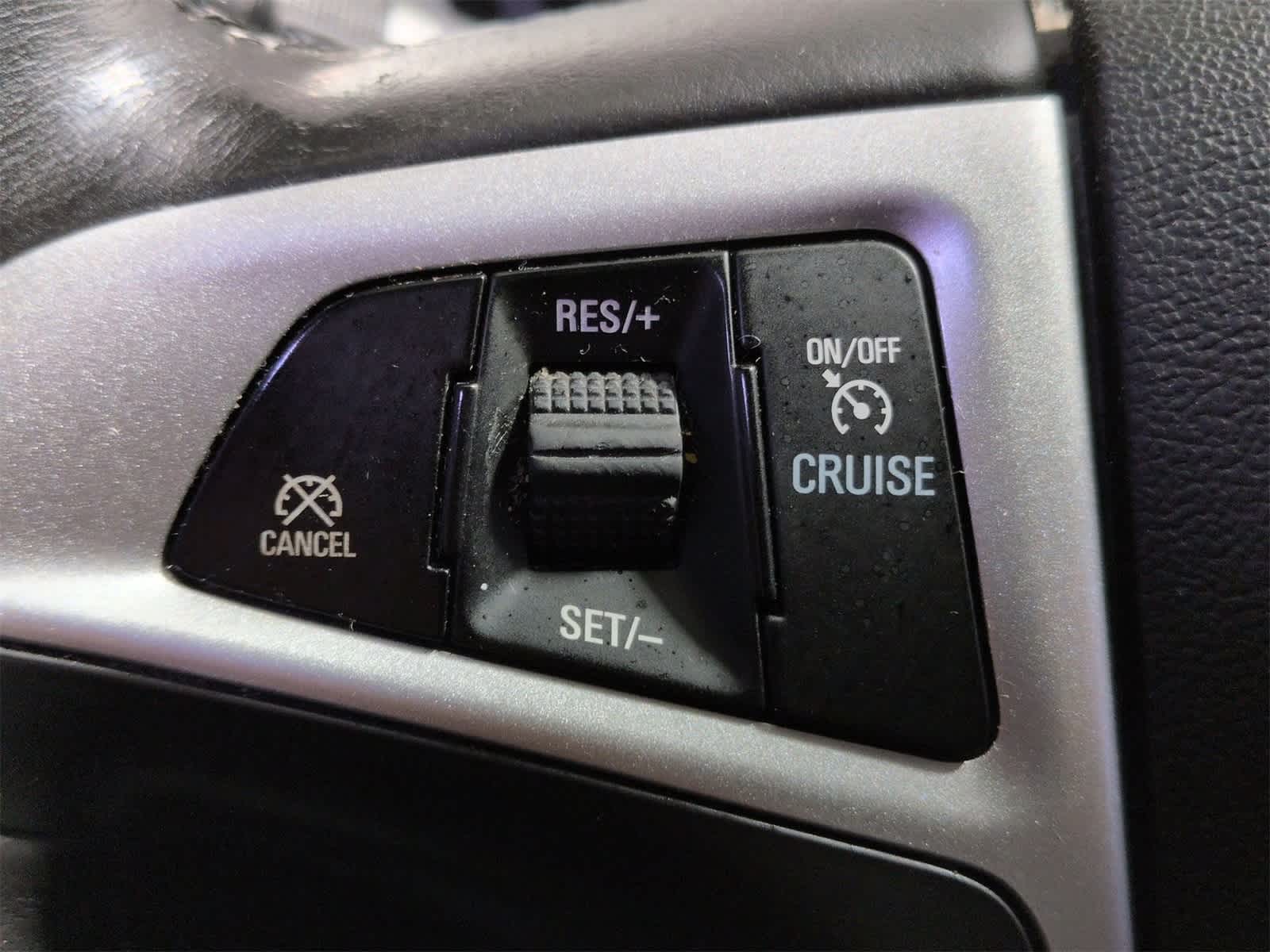Thumbnail: 2015 Chevrolet Equinox - 25