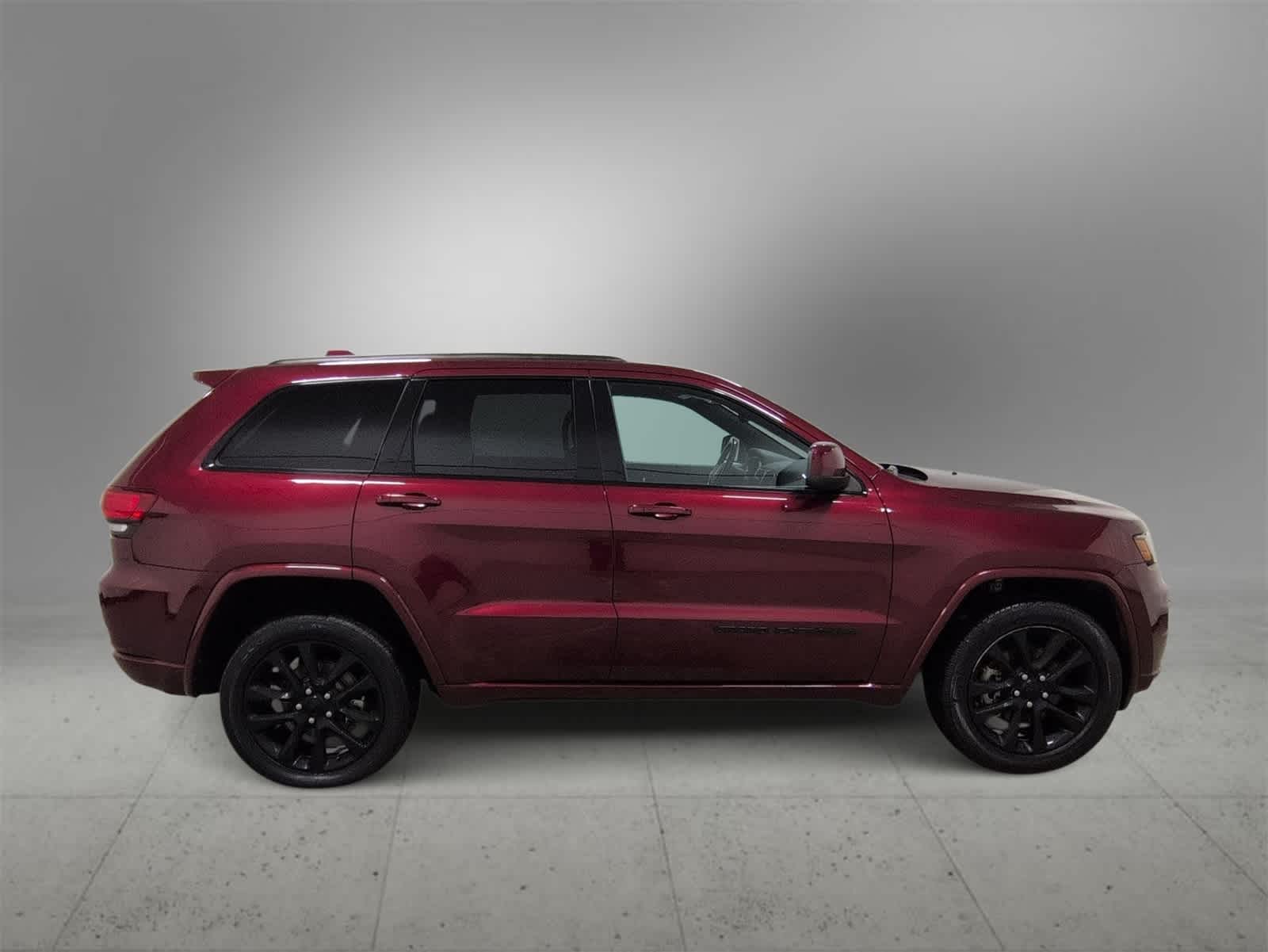 Thumbnail: 2021 Jeep Grand Cherokee - 9