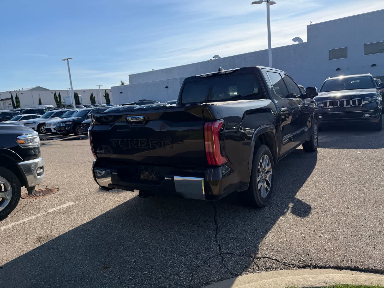 Thumbnail: 2022 Toyota Tundra - 25