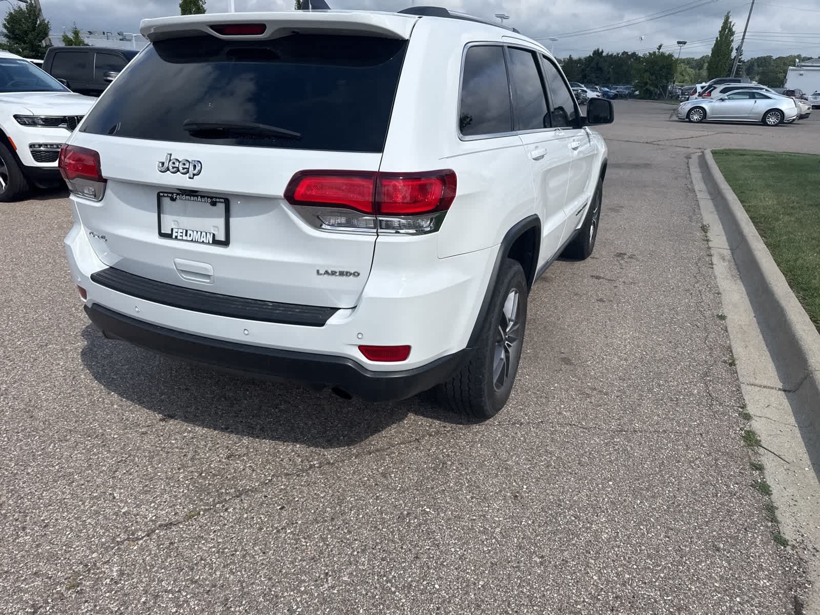 Thumbnail: 2020 Jeep Grand Cherokee - 21