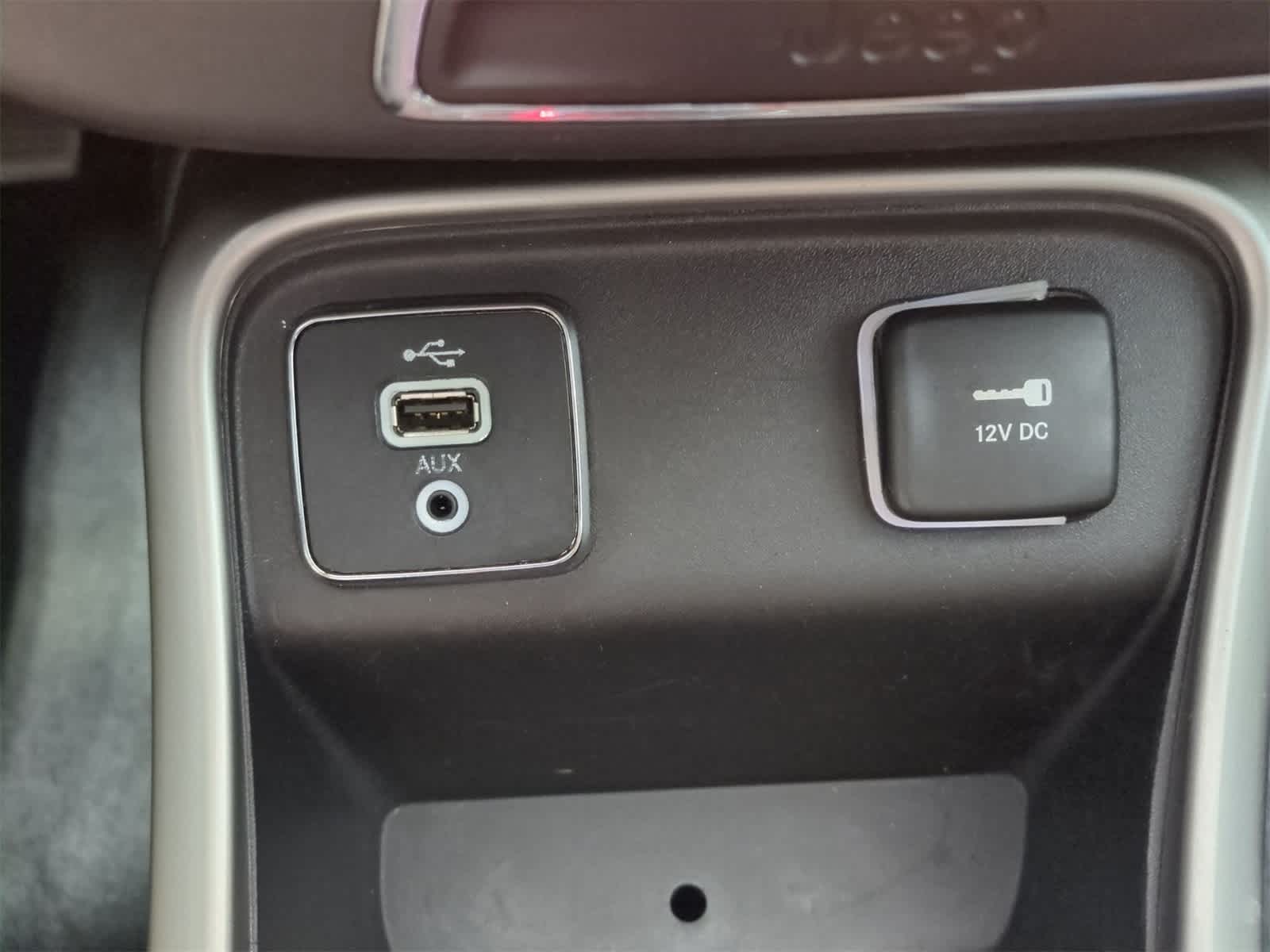 Thumbnail: 2018 Jeep Compass - 29