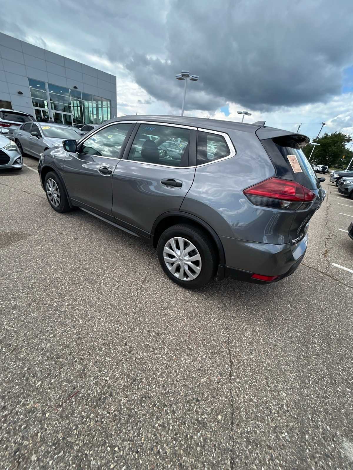 Thumbnail: 2019 Nissan Rogue - 25
