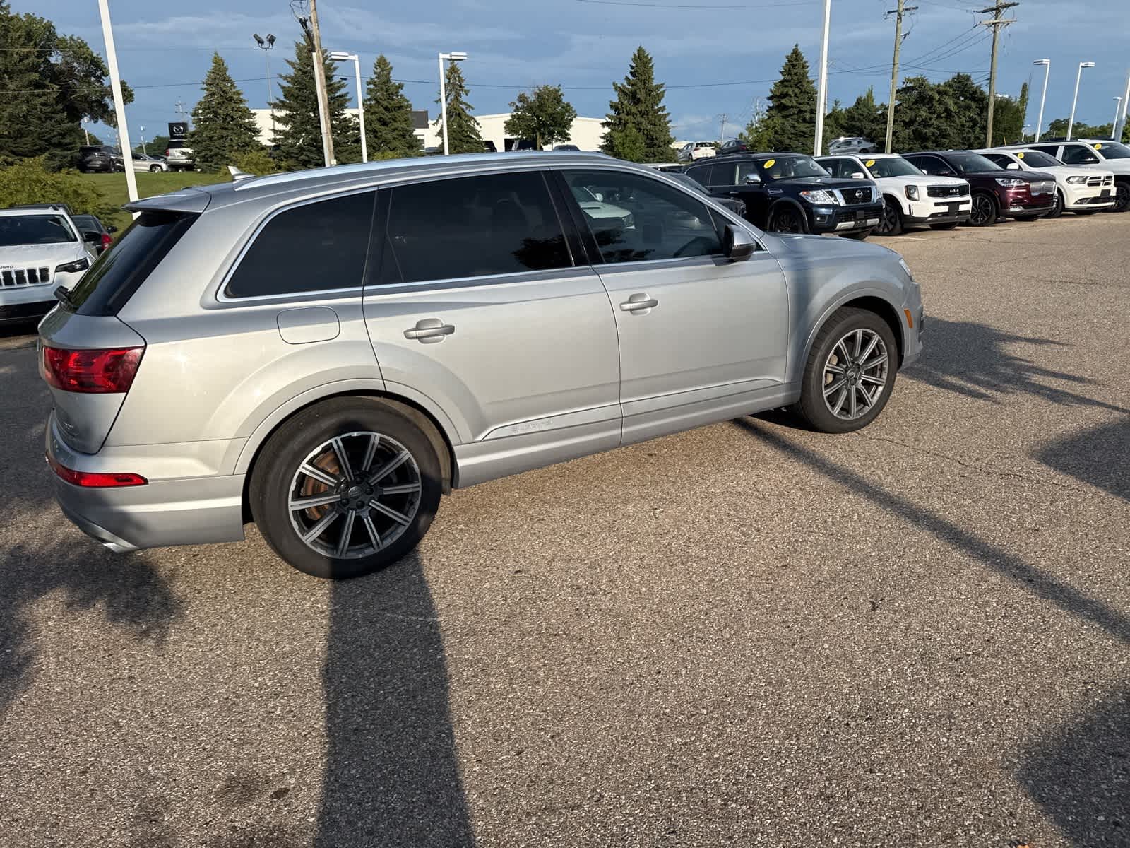 Thumbnail: 2017 Audi Q7 - 13