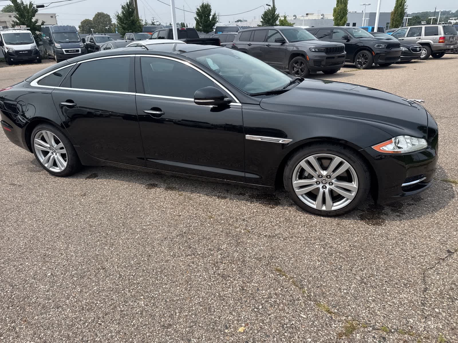 Thumbnail: 2011 Jaguar XJ - 9