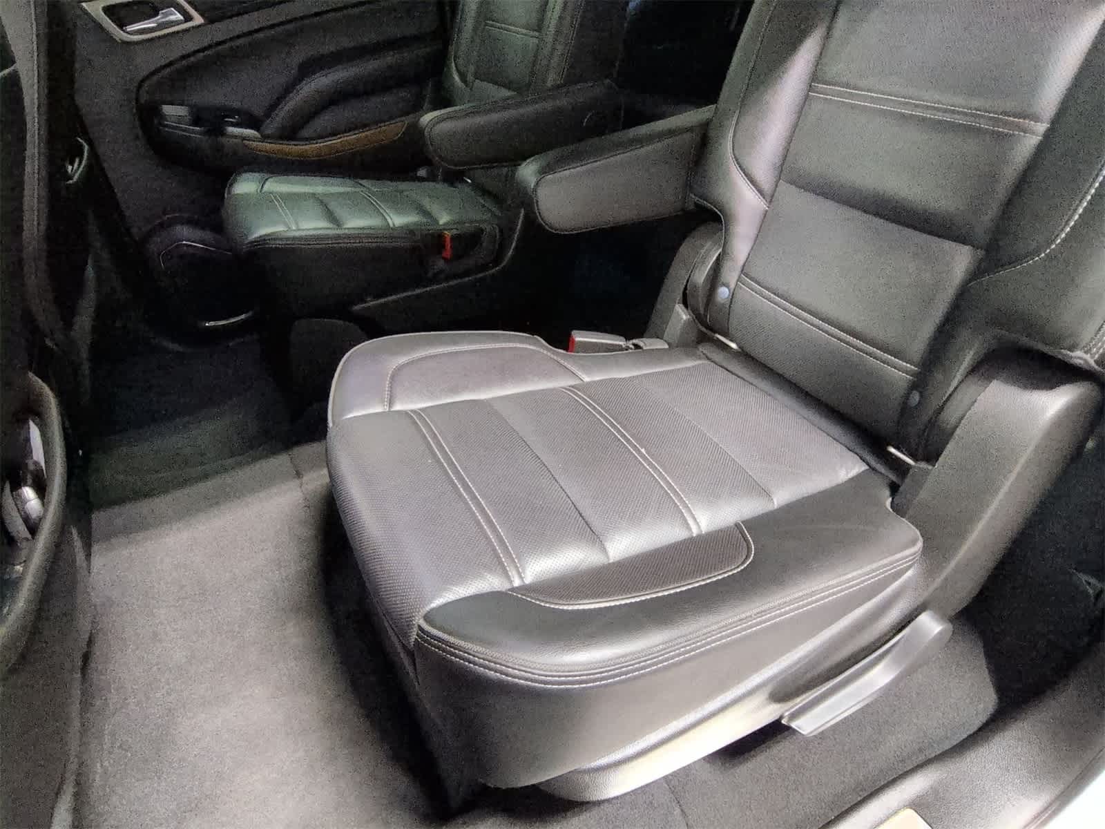 Thumbnail: 2020 GMC Yukon XL - 21