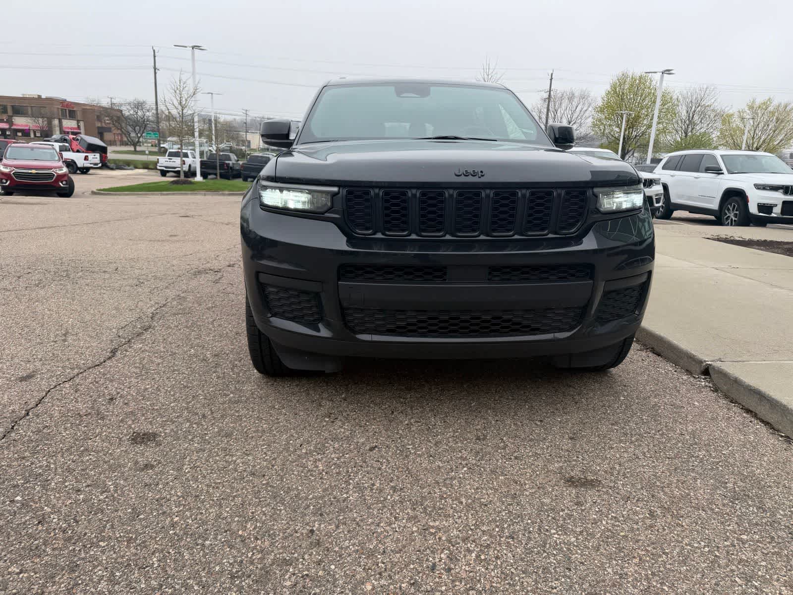 Thumbnail: 2022 Jeep Grand Cherokee L - 6