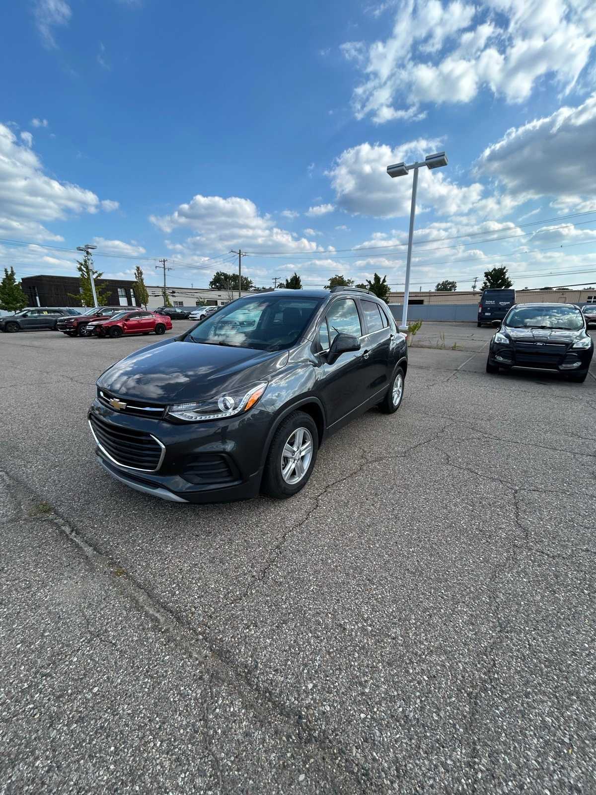 Thumbnail: 2019 Chevrolet Trax - 4