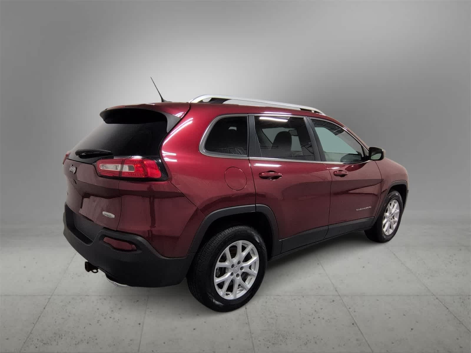 Thumbnail: 2015 Jeep Cherokee - 8