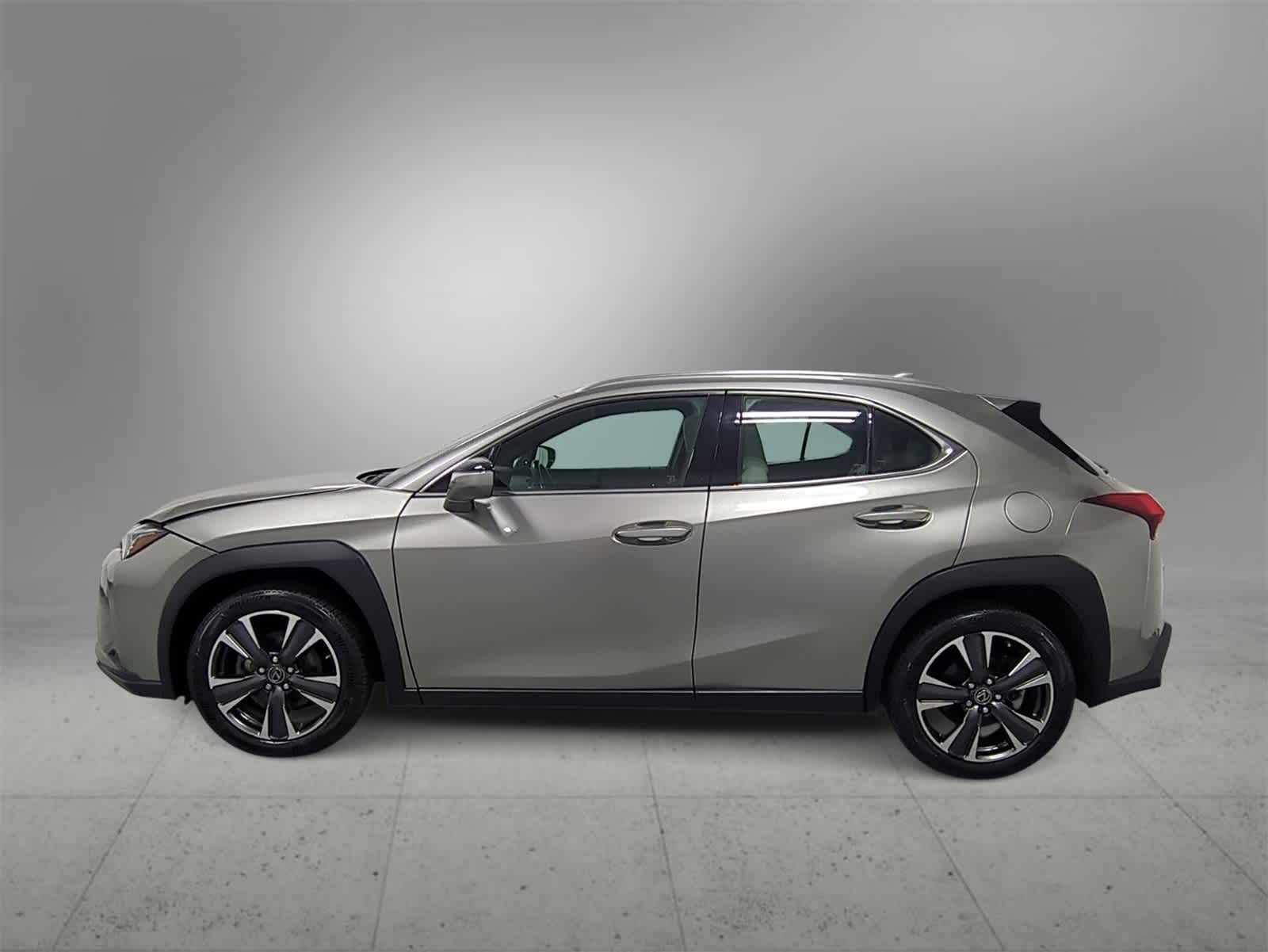 Thumbnail: 2020 Lexus UX - 5