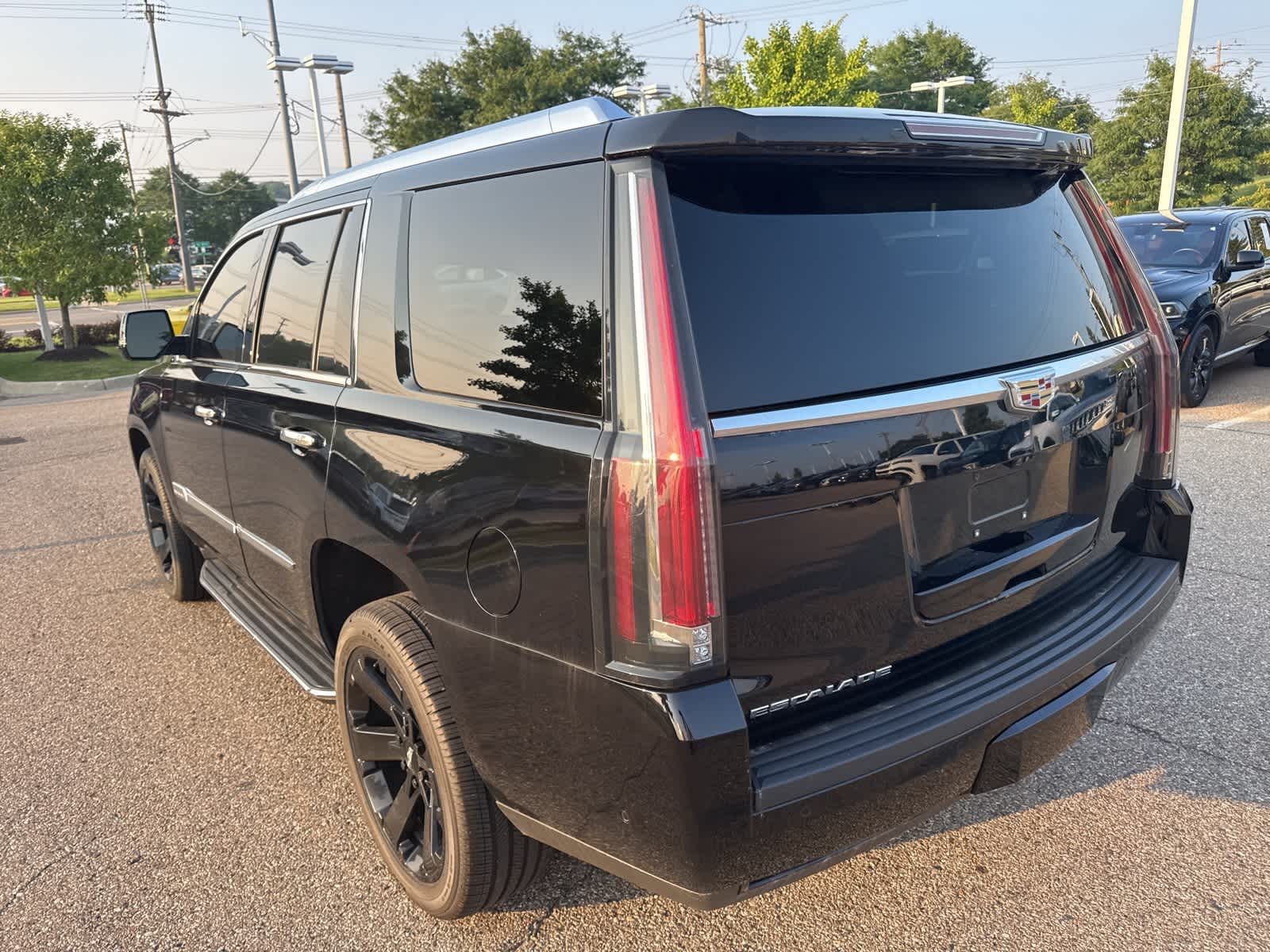Thumbnail: 2018 Cadillac Escalade - 22