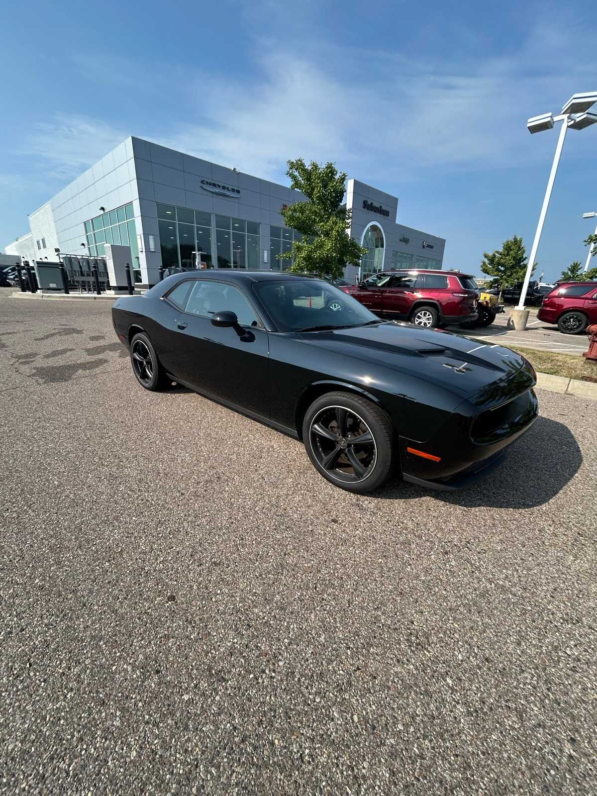 Thumbnail: 2016 Dodge Challenger - 9