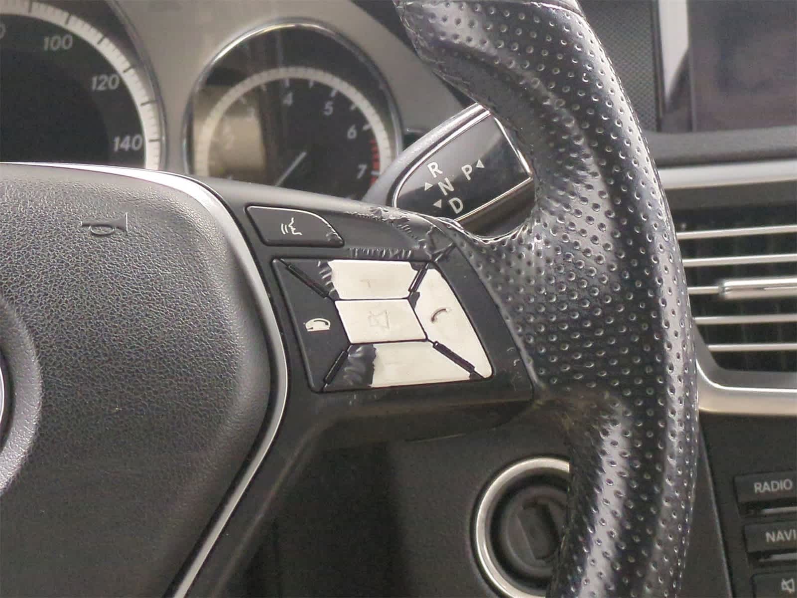 Thumbnail: 2013 Mercedes-Benz E-Class - 26