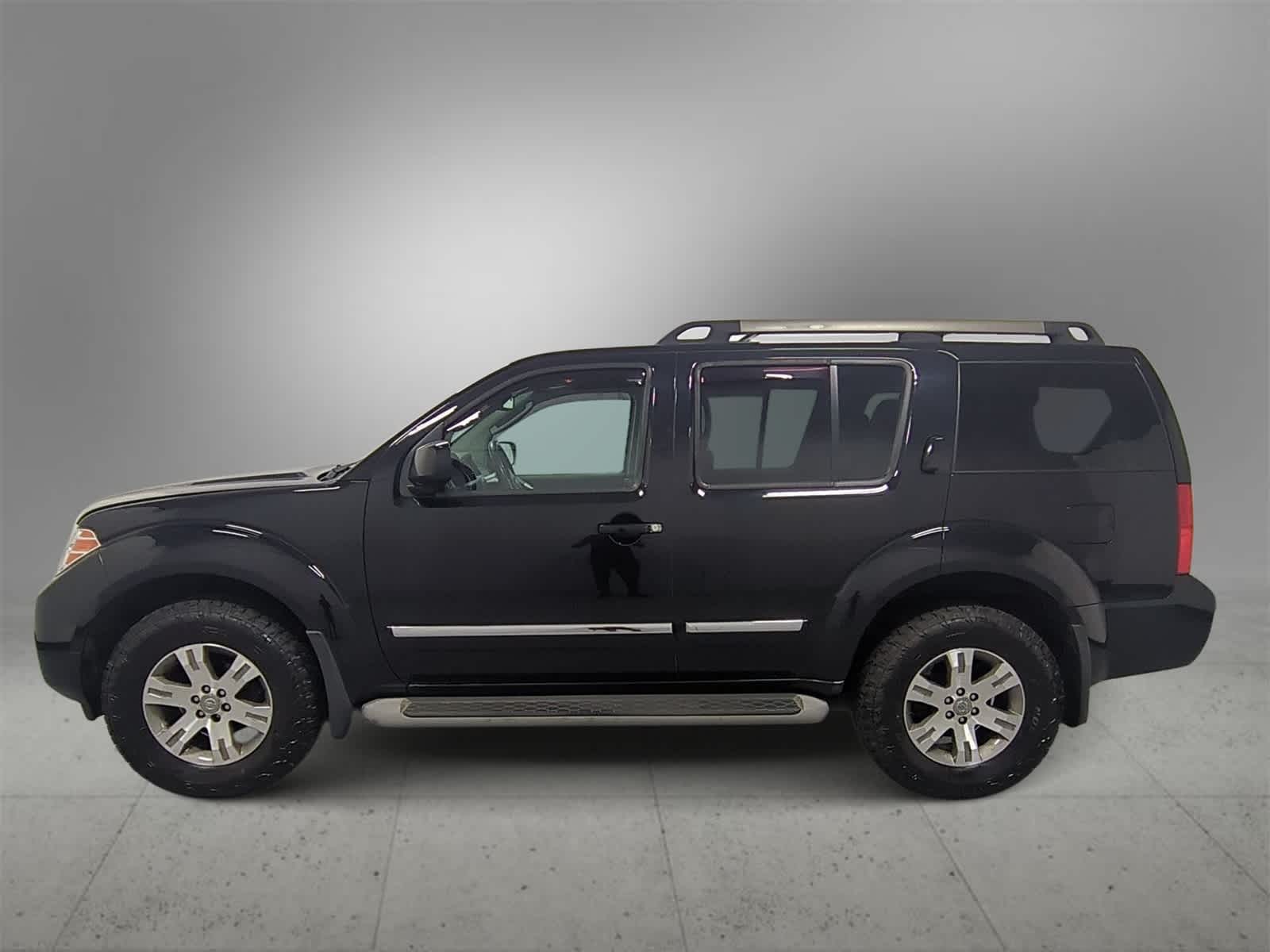 Thumbnail: 2012 Nissan Pathfinder - 5