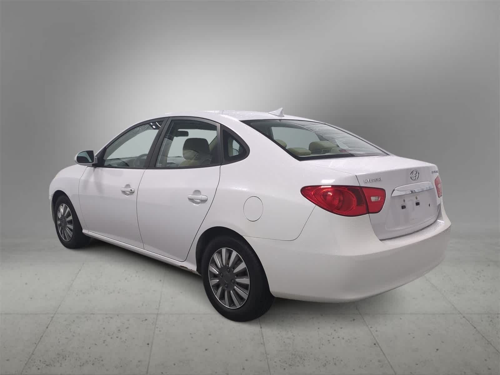Thumbnail: 2010 Hyundai Elantra - 6