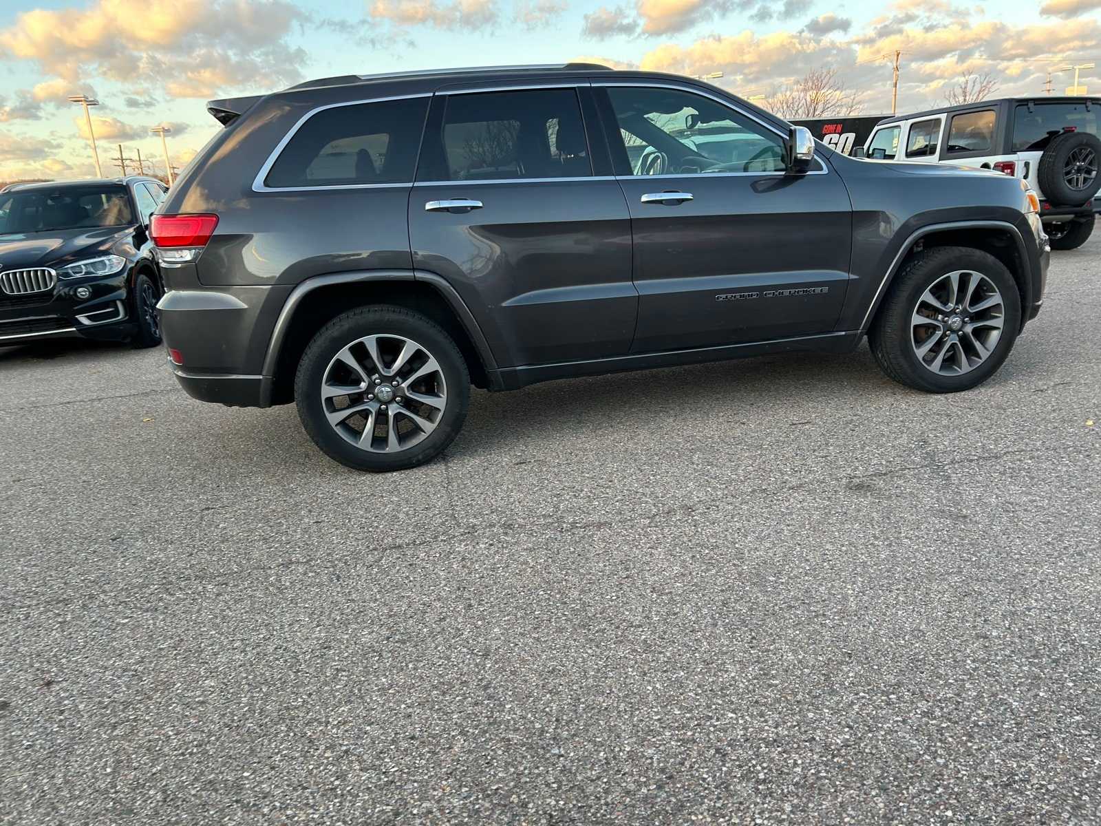 Thumbnail: 2018 Jeep Grand Cherokee - 13
