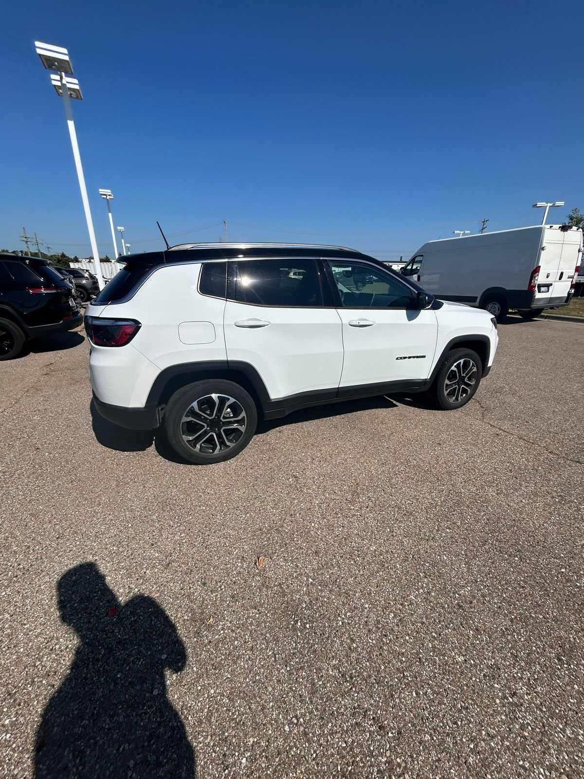 Thumbnail: 2022 Jeep Compass - 15