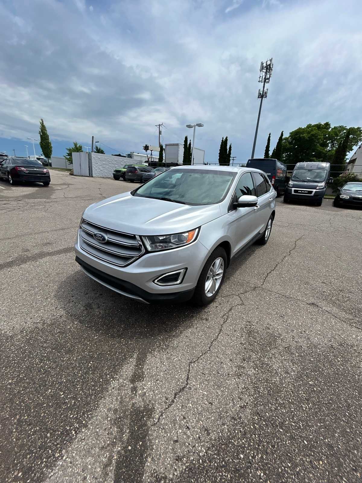 Thumbnail: 2017 Ford Edge - 3