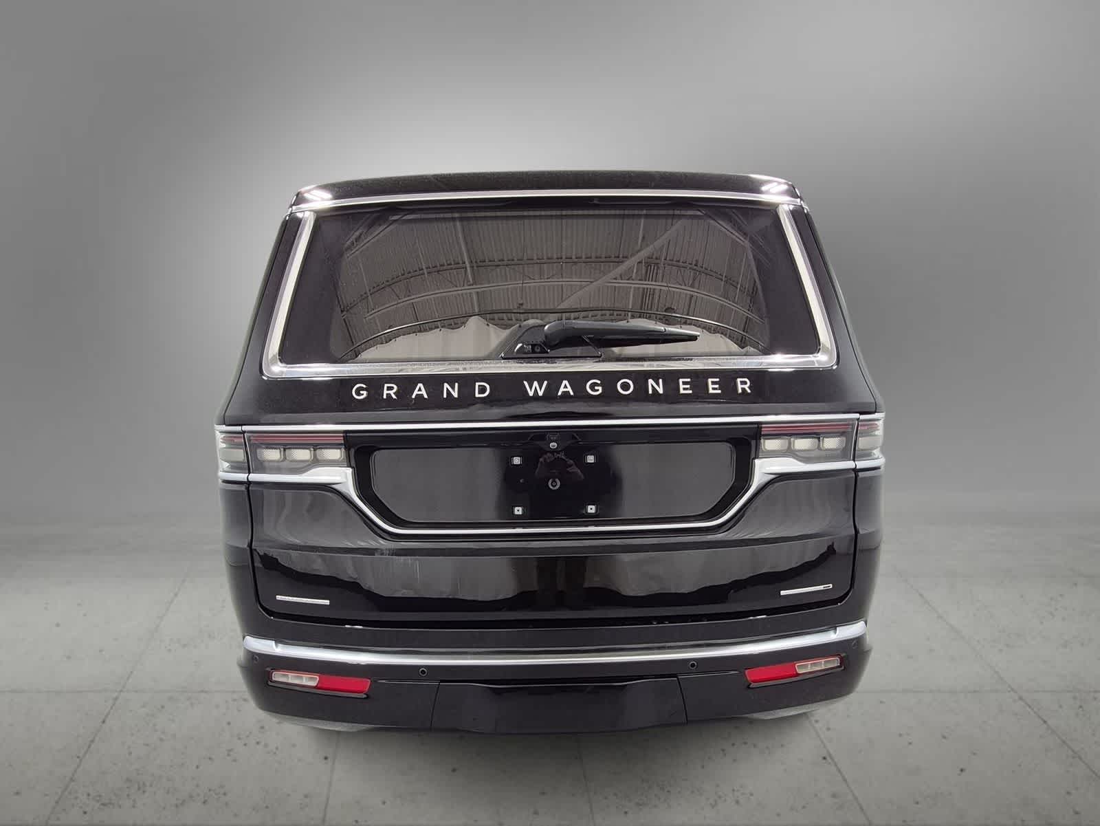 Thumbnail: 2022 Jeep Grand Wagoneer - 7