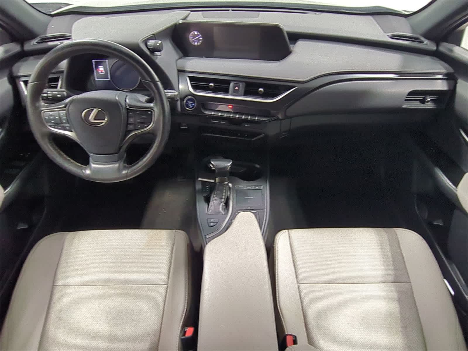 Thumbnail: 2020 Lexus UX - 15