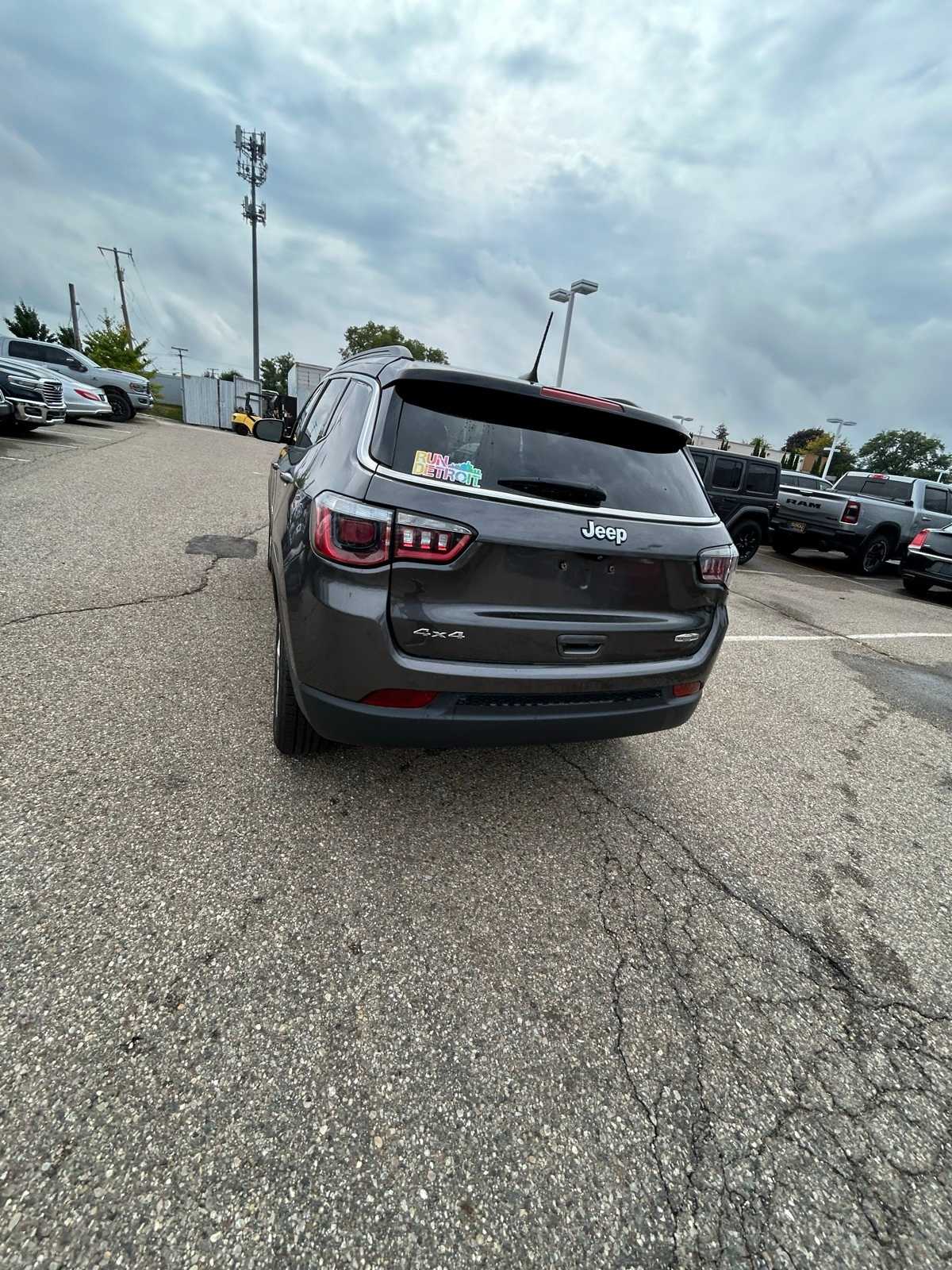 Thumbnail: 2019 Jeep Compass - 22