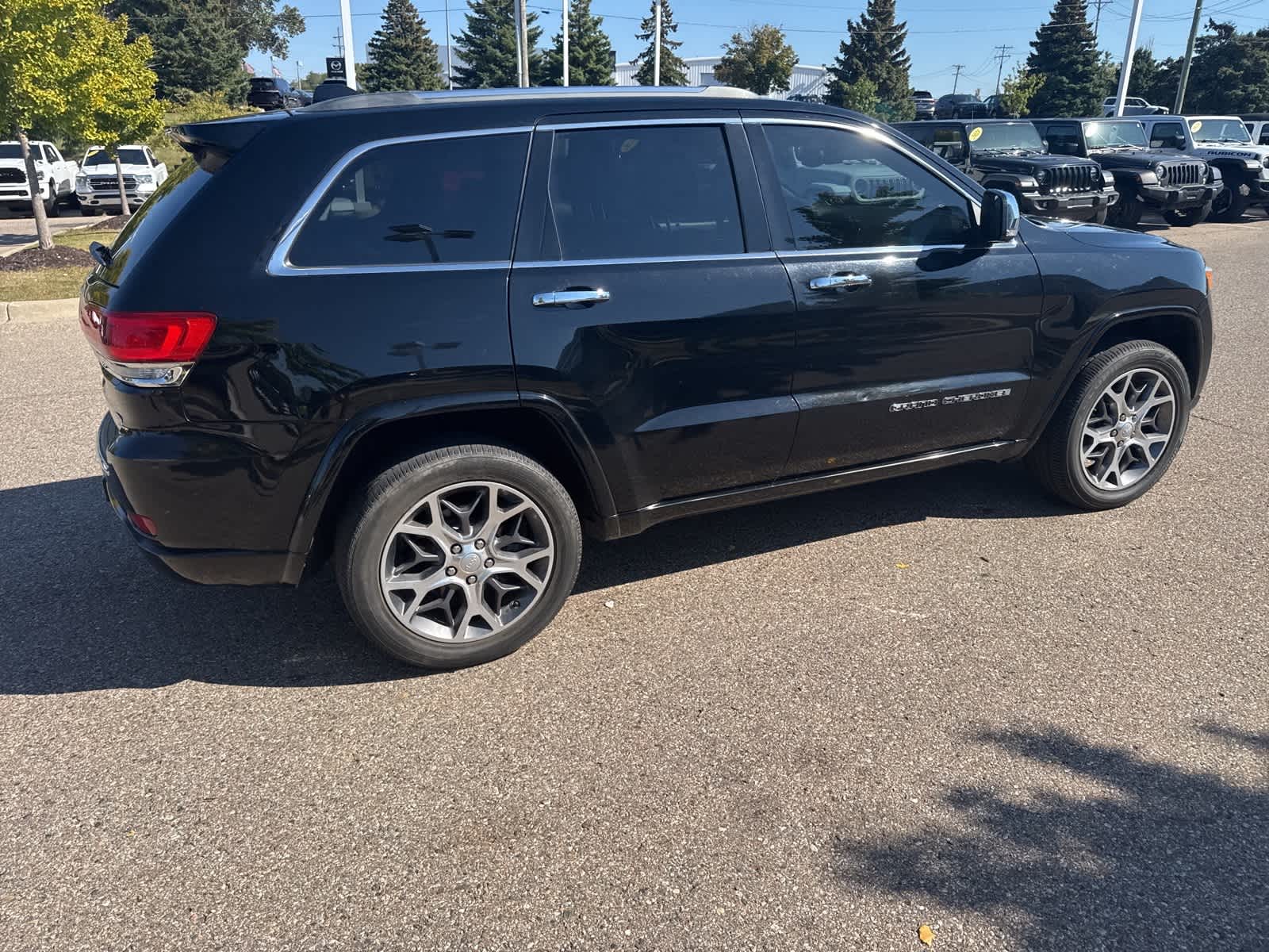 Thumbnail: 2020 Jeep Grand Cherokee - 14