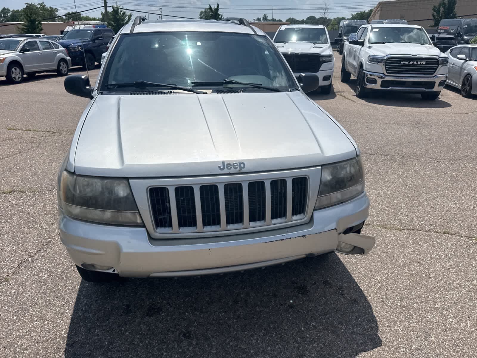 Thumbnail: 2004 Jeep Grand Cherokee - 5