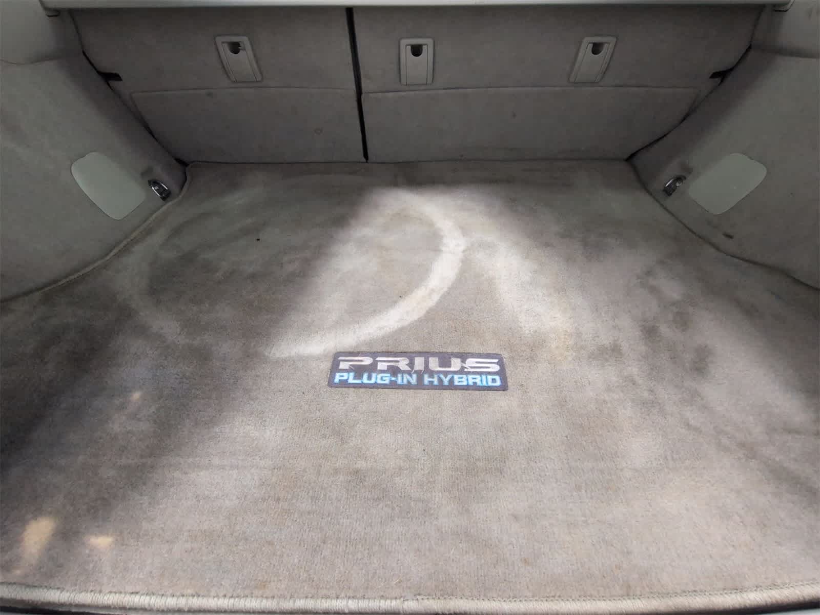 Thumbnail: 2015 Toyota Prius - 33