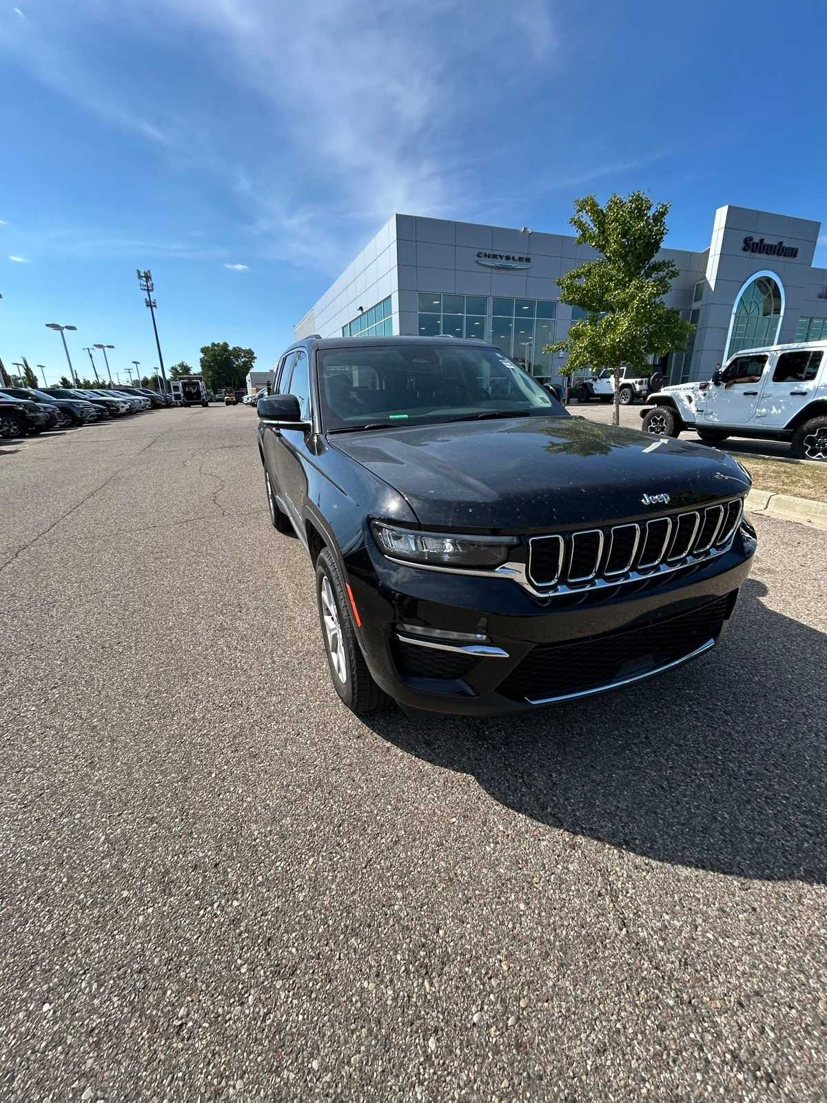 Thumbnail: 2022 Jeep Grand Cherokee - 9