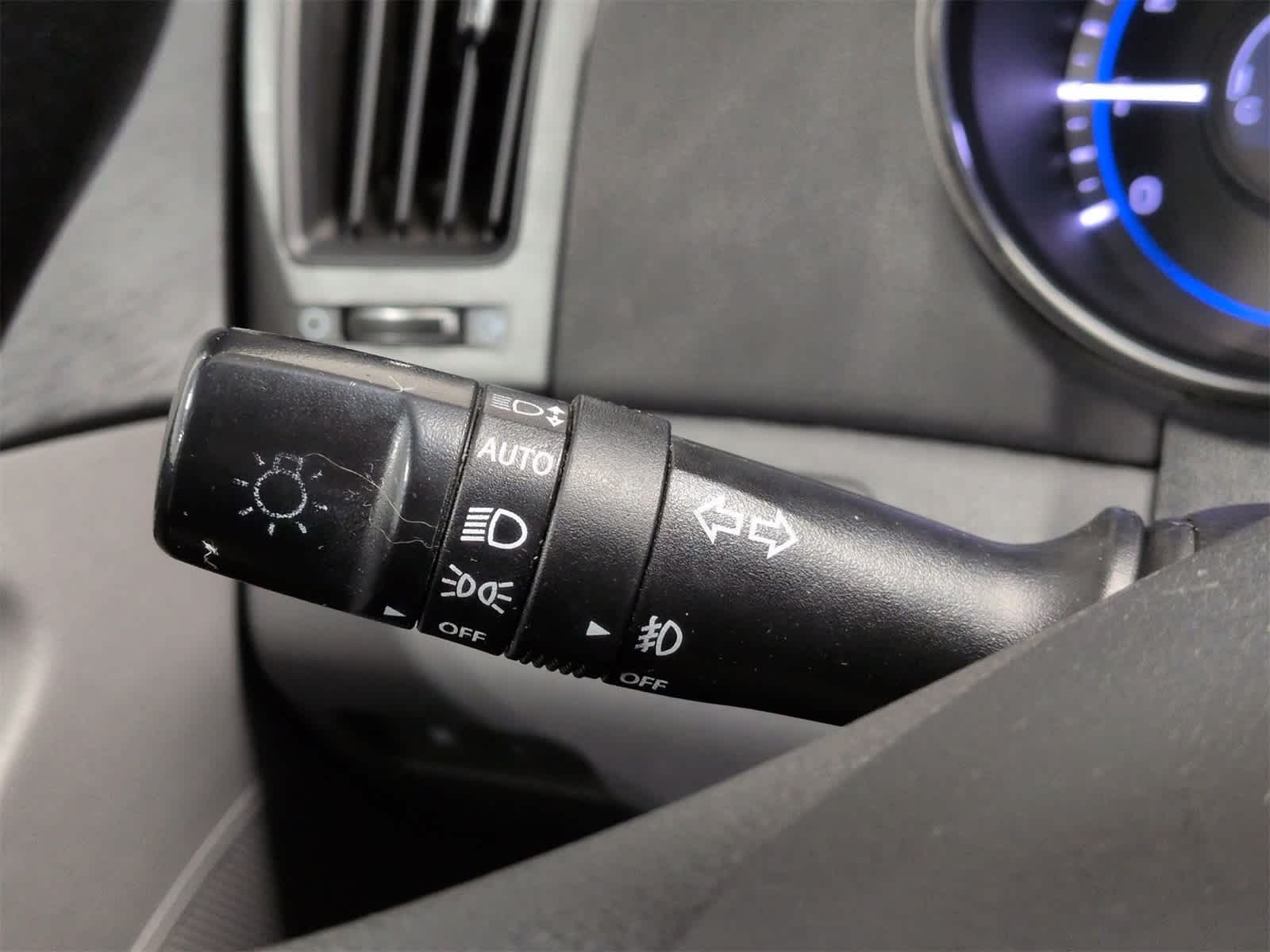 Thumbnail: 2013 Hyundai Sonata - 27
