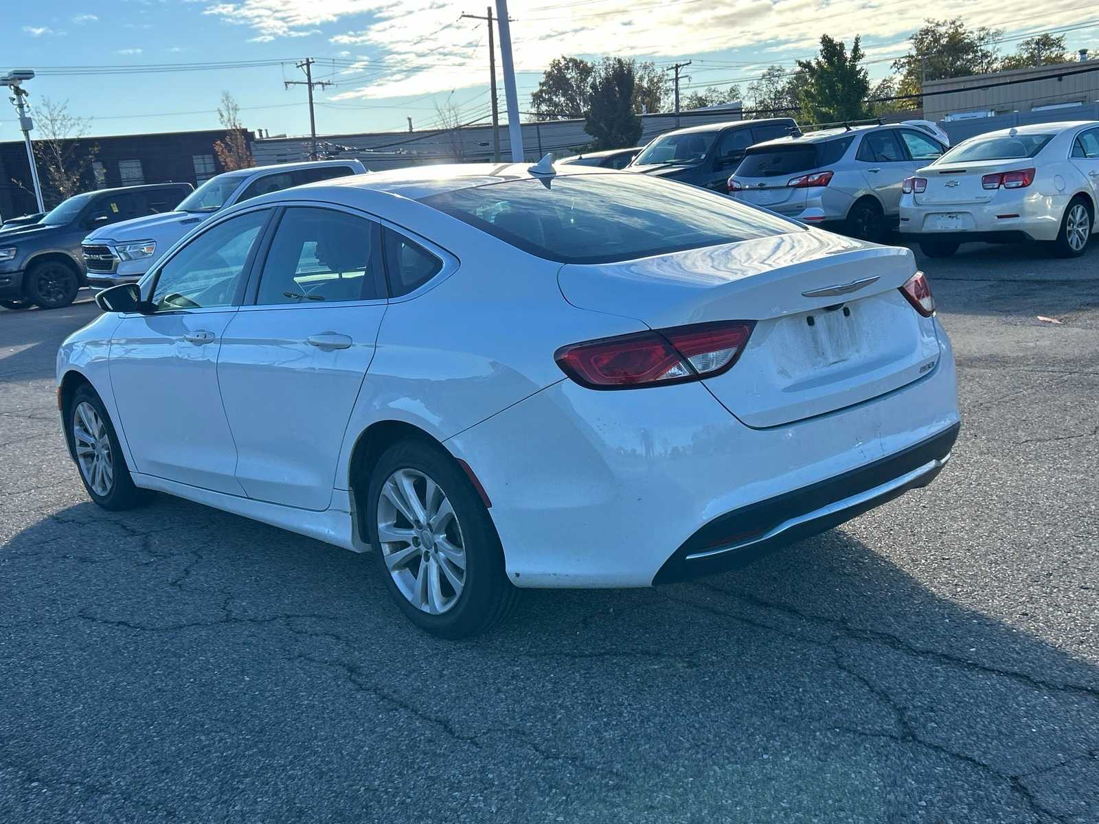 Thumbnail: 2017 Chrysler 200 - 19