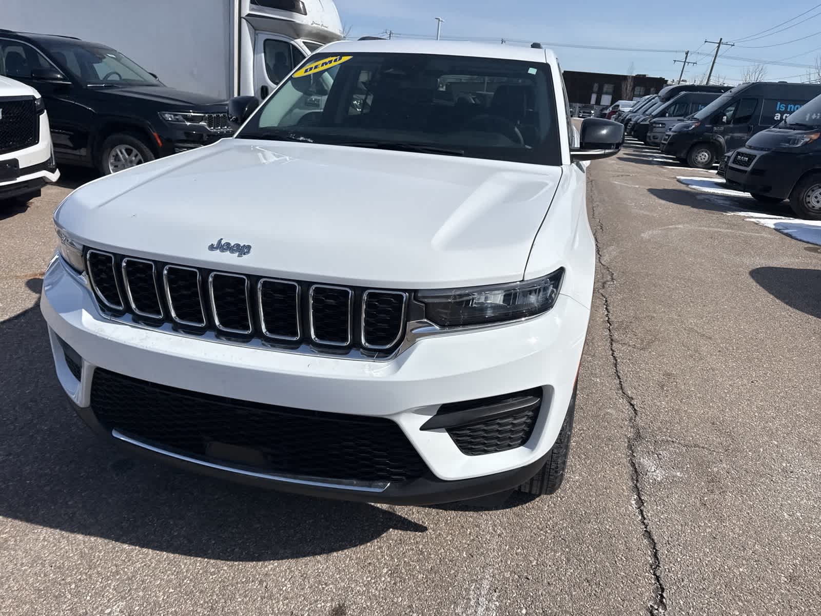 Thumbnail: 2024 Jeep Grand Cherokee - 3