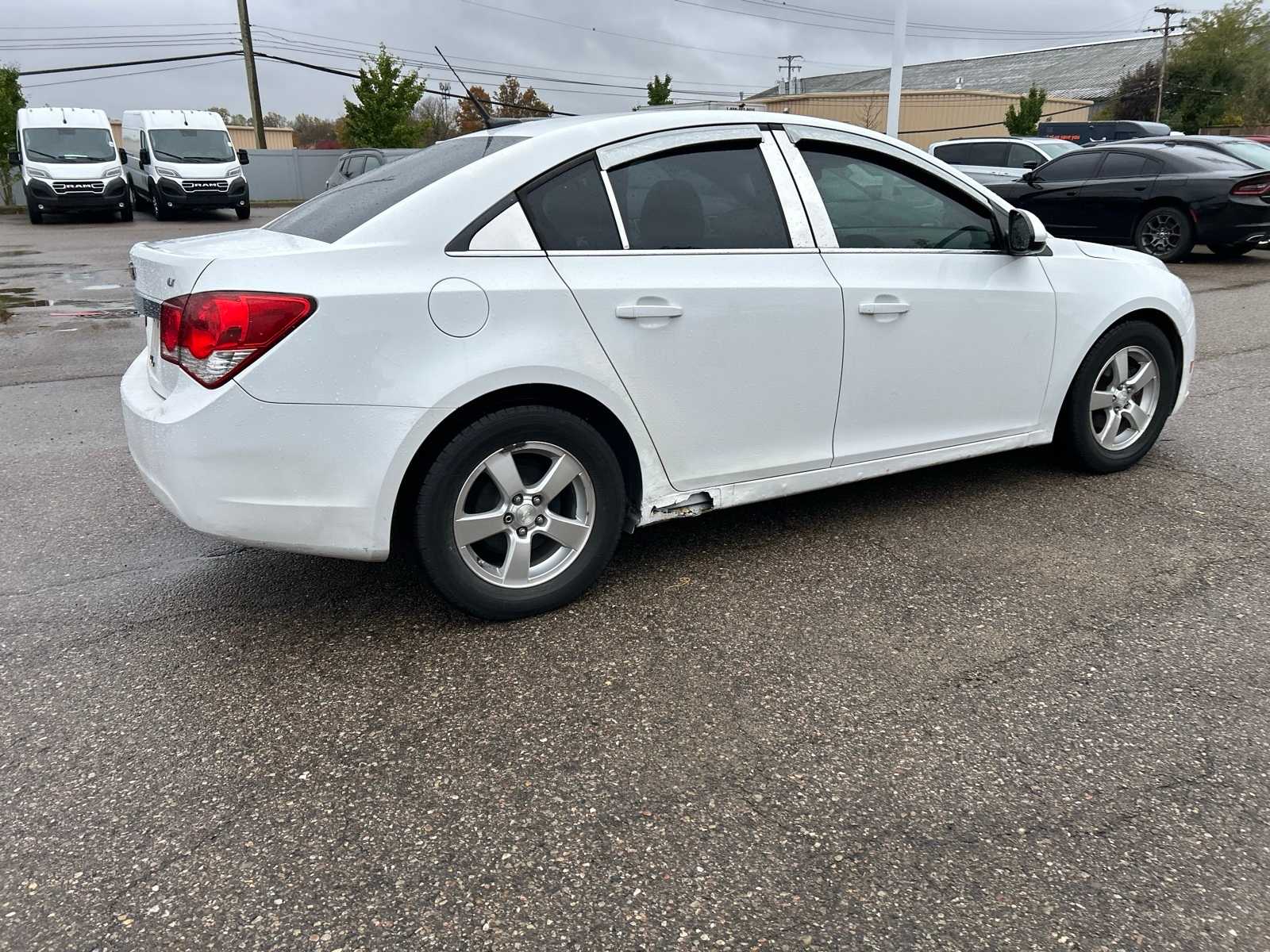 Thumbnail: 2012 Chevrolet Cruze - 17