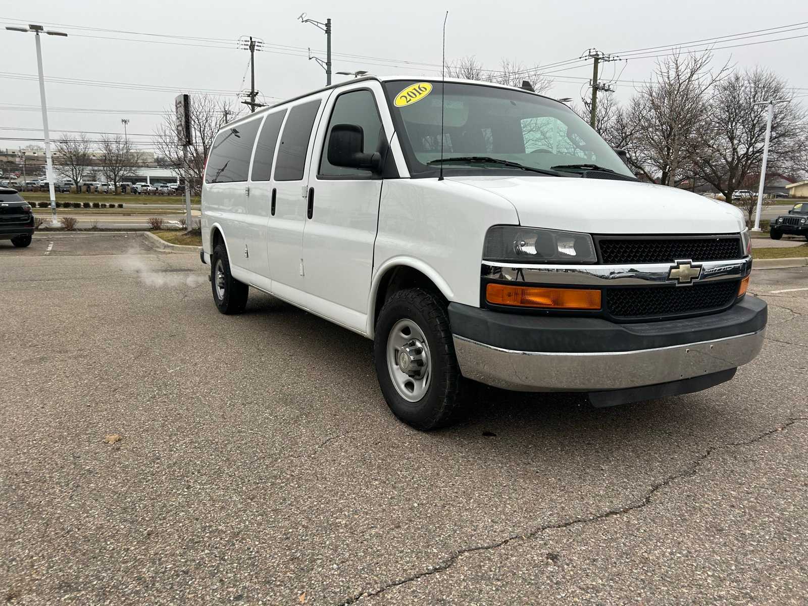 Thumbnail: 2016 Chevrolet Express - 9