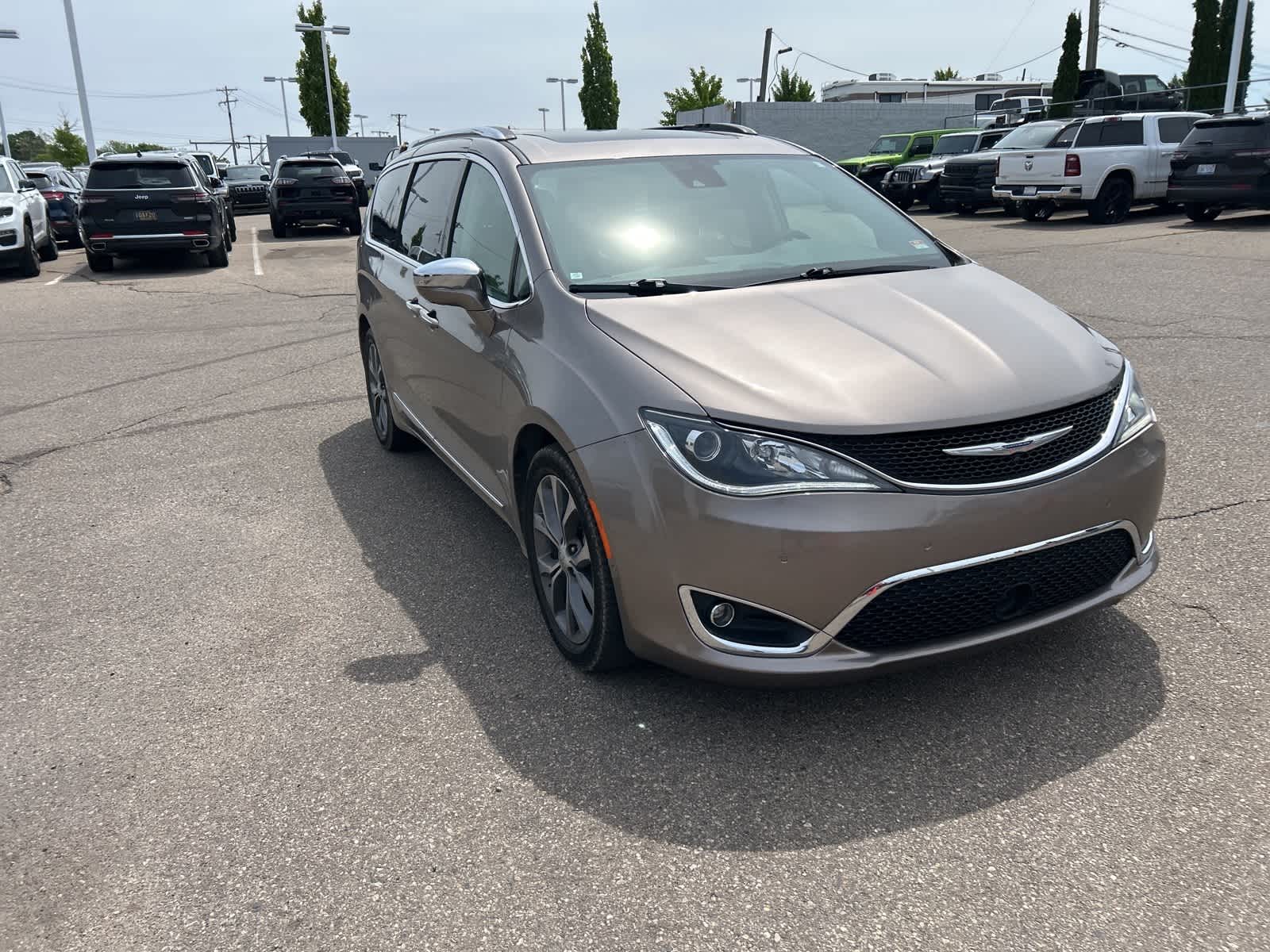 2018 Chrysler Pacifica Limited 7