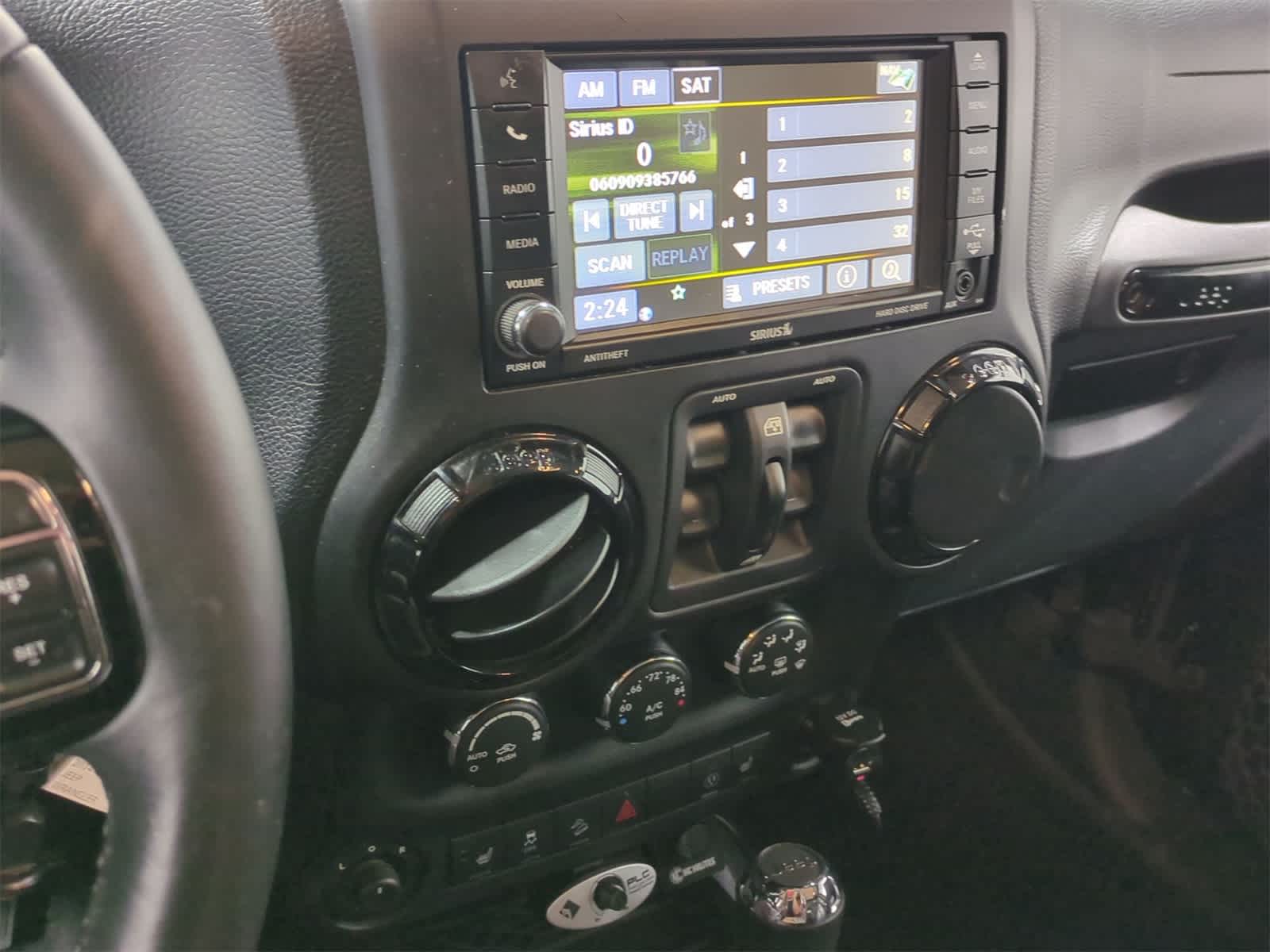 Thumbnail: 2014 Jeep Wrangler - 26