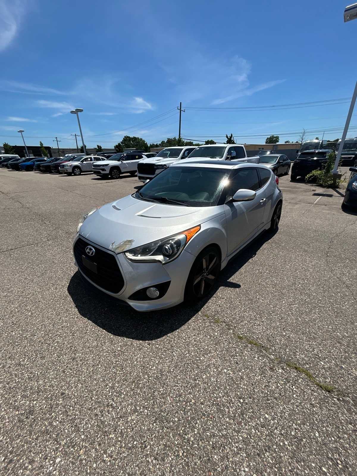 Thumbnail: 2015 Hyundai Veloster - 4