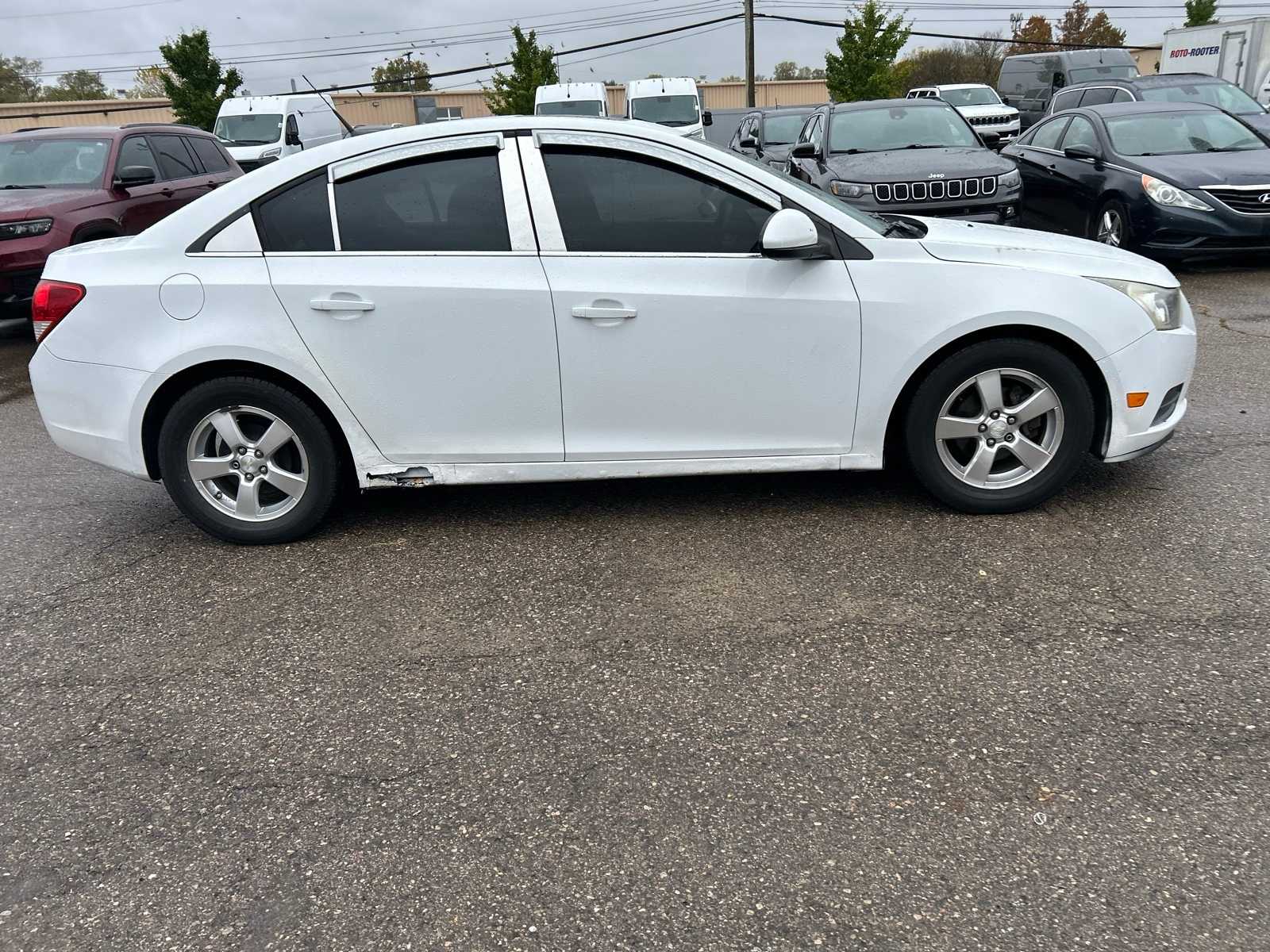 Thumbnail: 2012 Chevrolet Cruze - 14