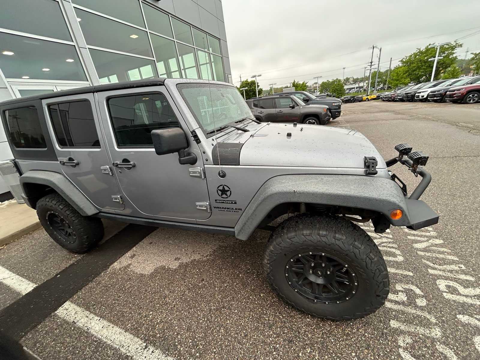 2016 Jeep Wrangler Unlimited Sport 11