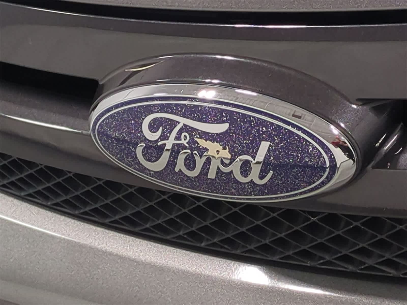 Thumbnail: 2010 Ford Focus - 12
