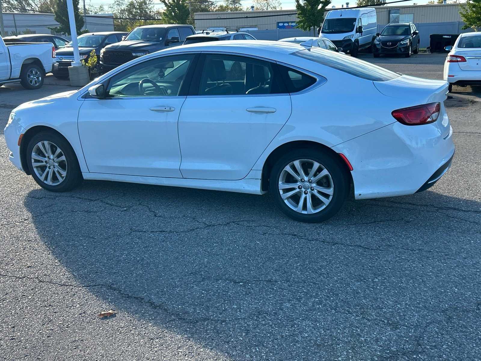 Thumbnail: 2017 Chrysler 200 - 22