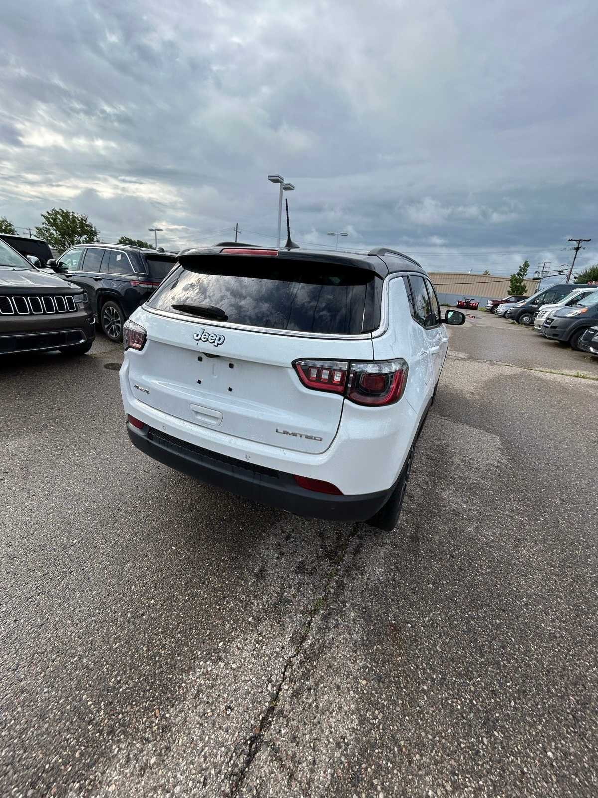 Thumbnail: 2022 Jeep Compass - 19
