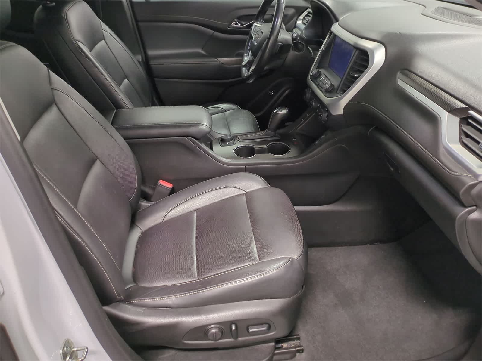 Thumbnail: 2019 GMC Acadia - 21