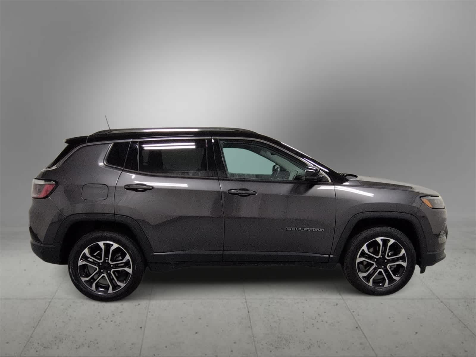 Thumbnail: 2022 Jeep Compass - 9