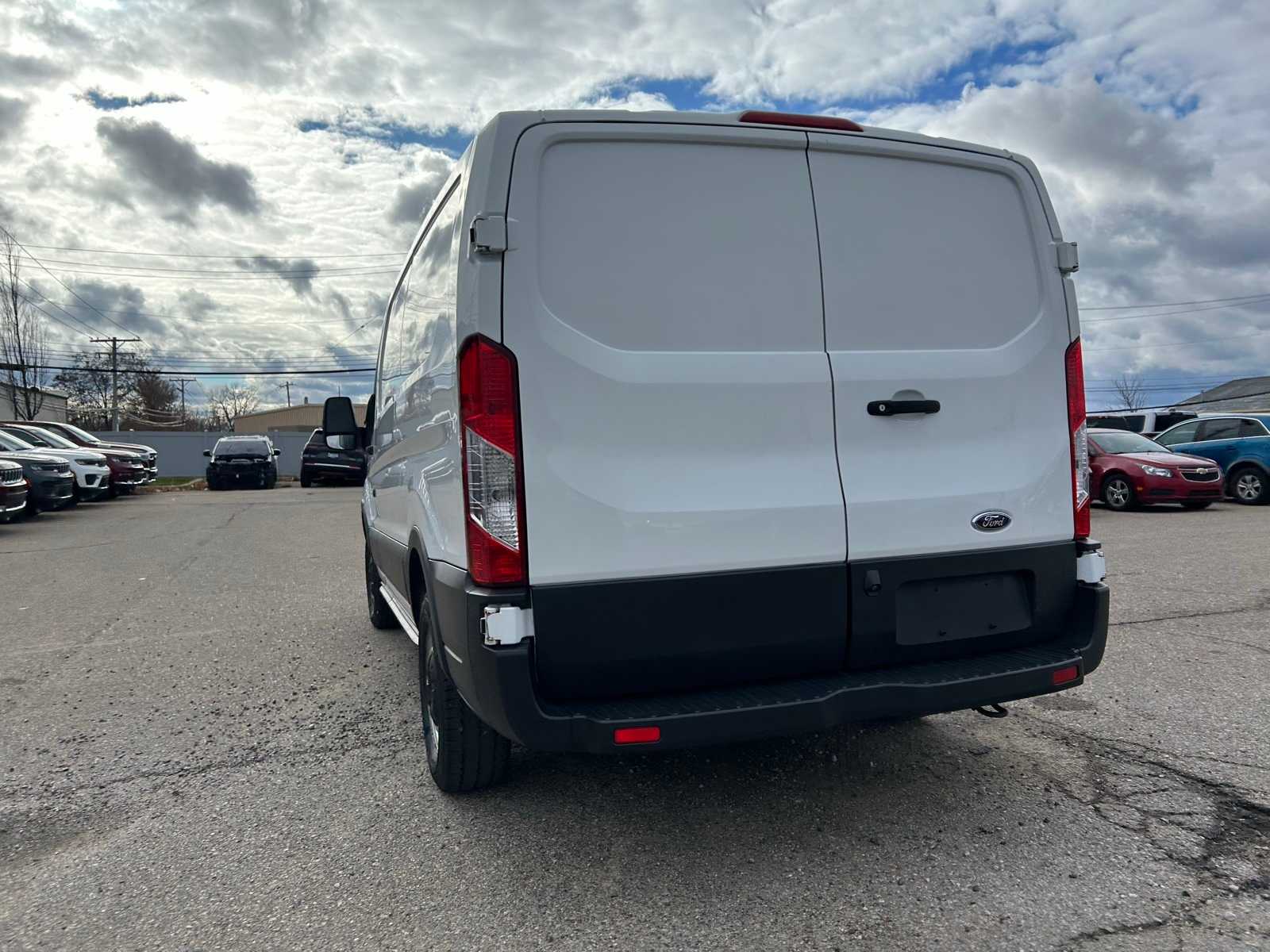 Thumbnail: 2019 Ford Transit Series - 19