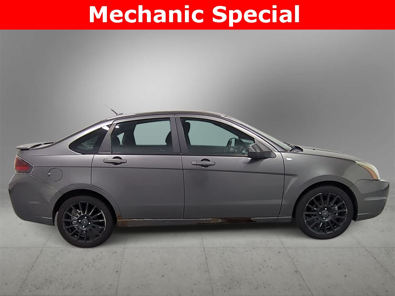 Thumbnail: 2010 Ford Focus - 9