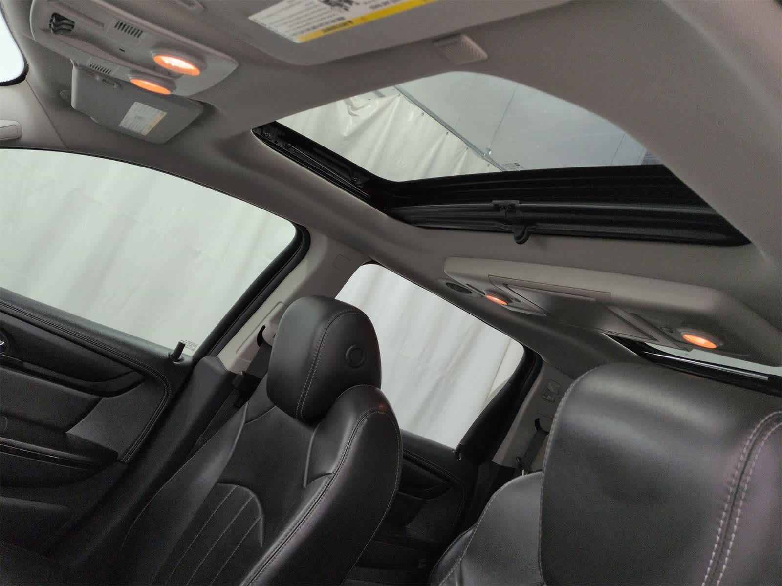 Thumbnail: 2016 Chevrolet Traverse - 17