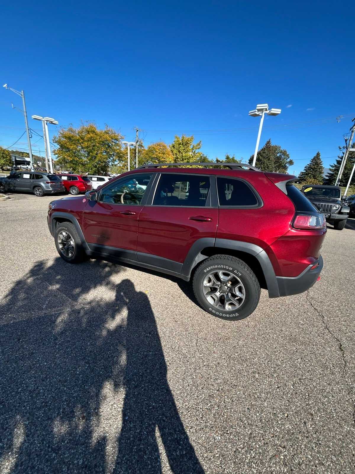 Thumbnail: 2019 Jeep Cherokee - 27