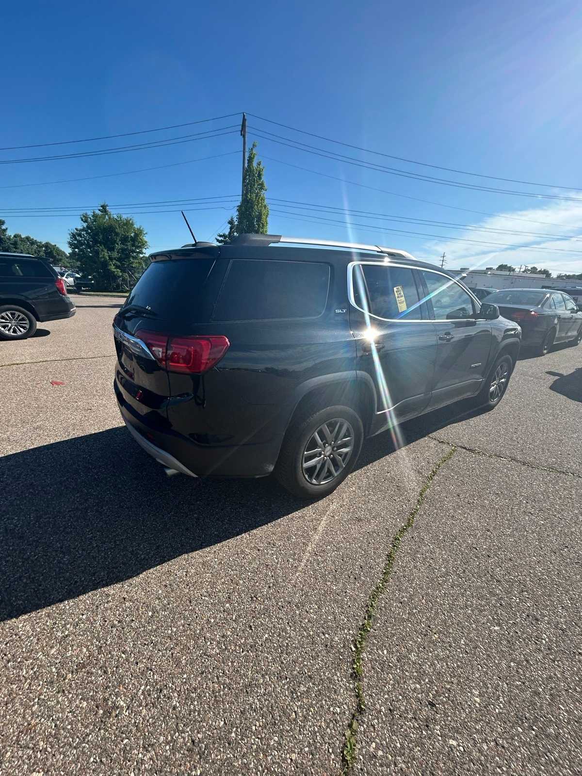 Thumbnail: 2019 GMC Acadia - 17