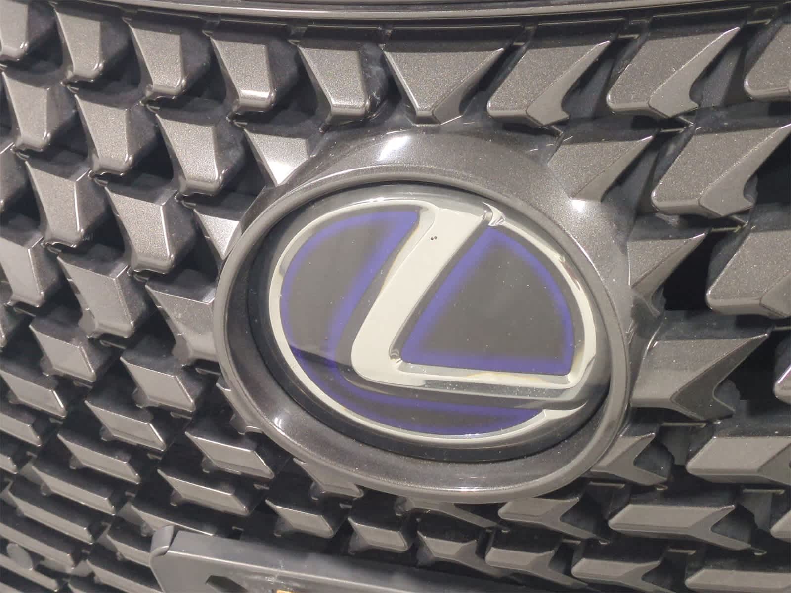 Thumbnail: 2020 Lexus UX - 12